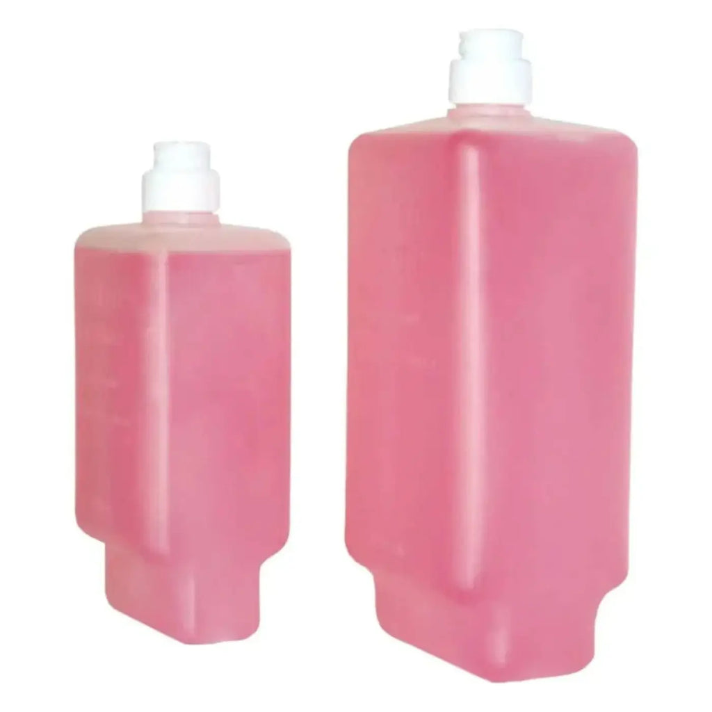 Pink transparente kunststoffflaschen mit weißen pumpen für dreiturm seifencreme rosé
