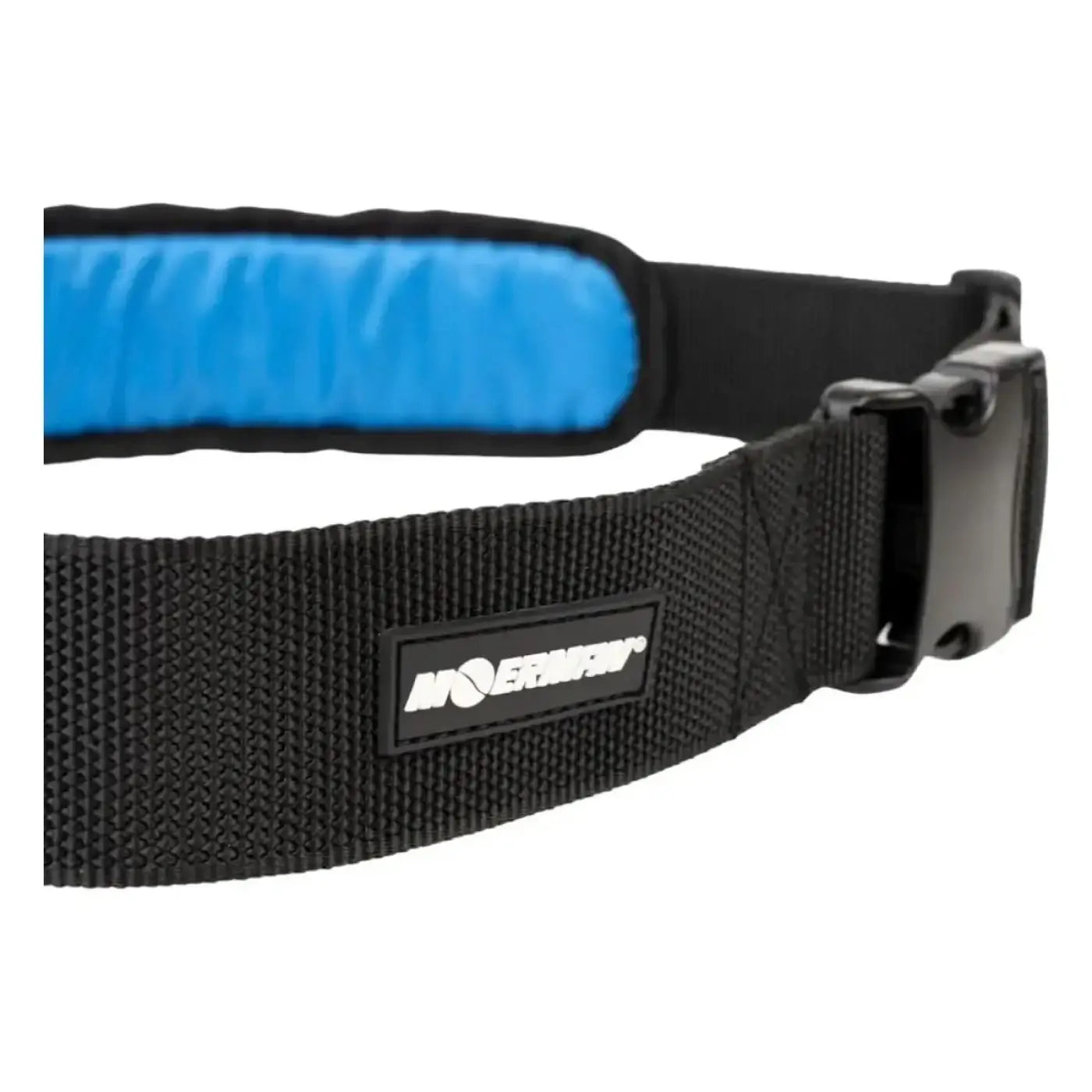 Schwarzer gewebter nylongürtel mit blau gepolstertem bereich und schwarzer kunststoffschnalle mit mörner label