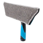 Blauer und schwarzer ergonomischer griff mit grauem strukturierter mikrofaser reinigungspad moerman gekko stahlwolle pad