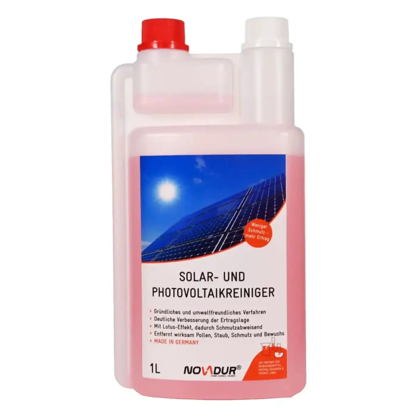 Eine 1 liter transparente Kunststoffflasche mit rotem deckel und weißer düse, gefüllt mit rosa solar- und photovoltaikreiniger von novadur