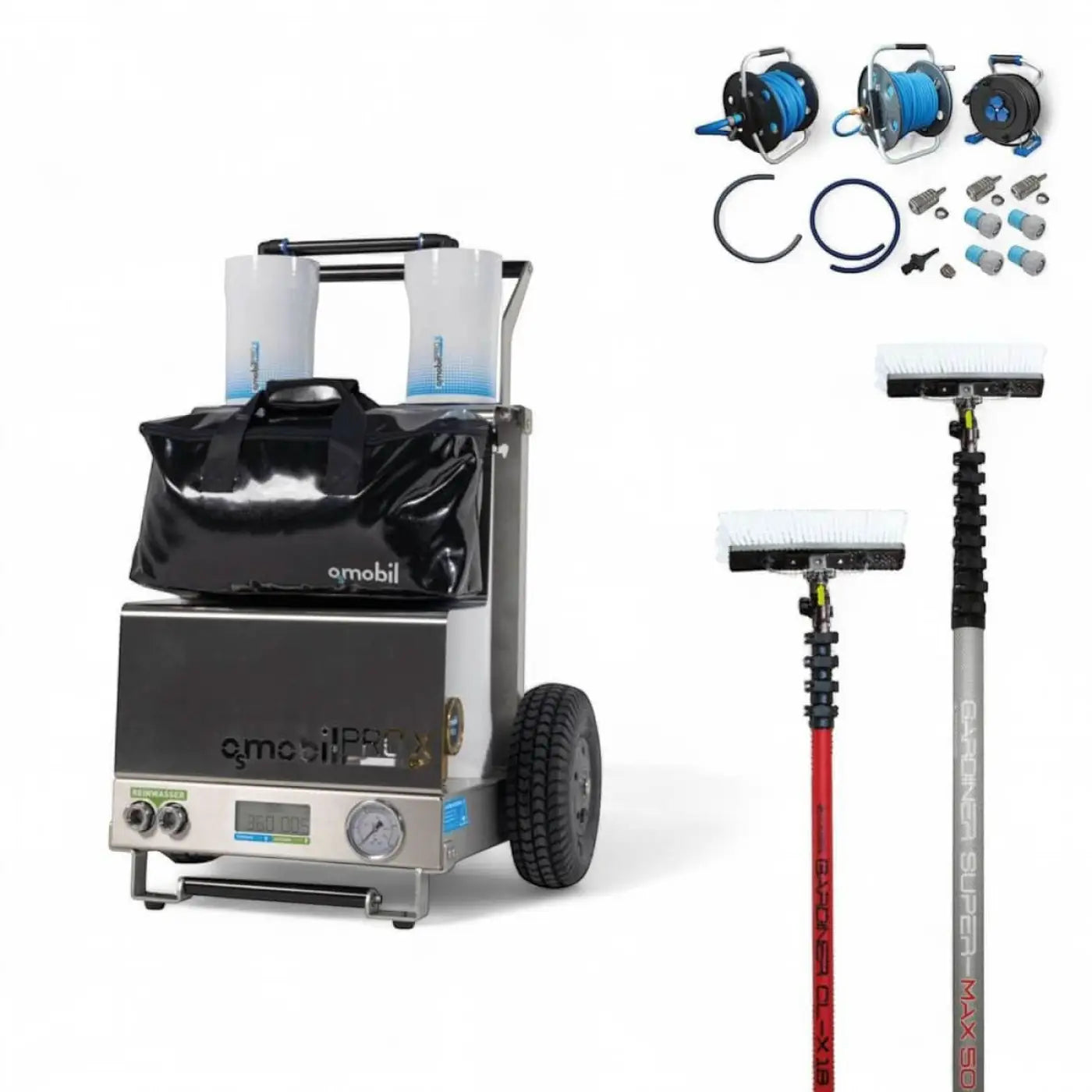 Silberner und schwarzer omobil ip300 druckreiniger mit zwei weißen wassertanks auf rollwagen für osmosereinigung