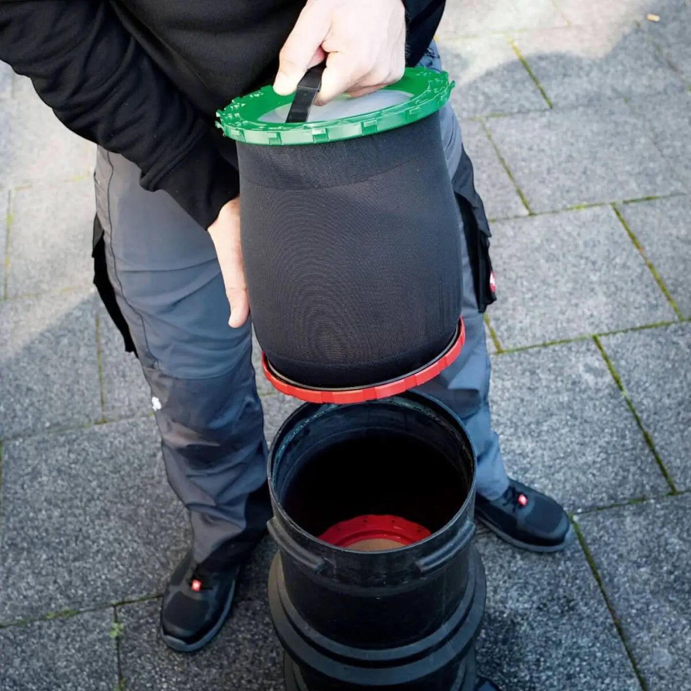 Unger ultra harz packs diub schwarzer mesh zylindrischer behälter mit grünem deckel und rotem rand für den außenbereich