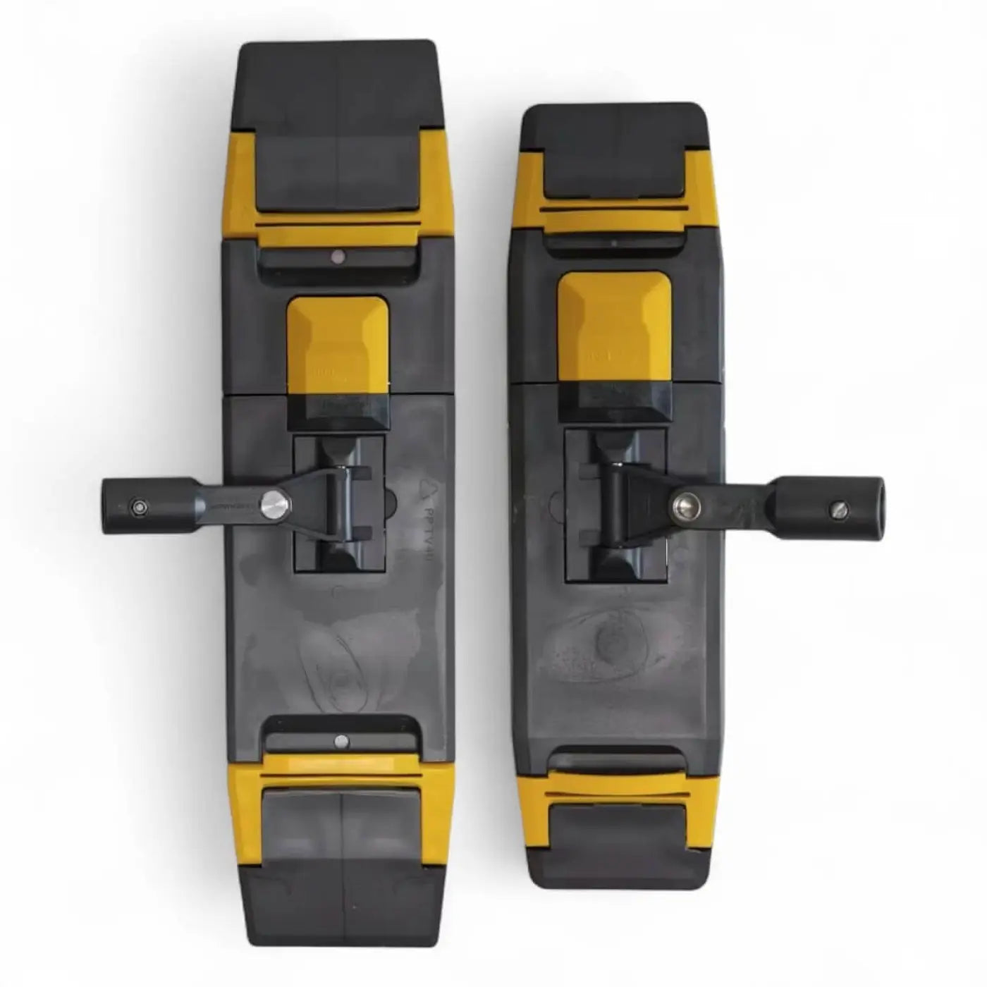 Schwarze und gelbe plastik bodenwischerköpfe mit zentralem griffmechanismus vermop clipper halter