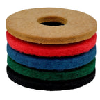 Stapel von fünf runden abrasiven scheuerpads in beige rot blau grün und schwarz wetrok poly-pad scheuerpad 17 zoll 43 cm